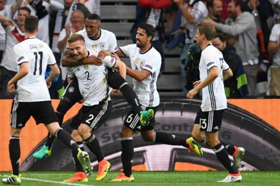 Gol Mustafi Antar Jerman Unggul Atas Ukraina - JPNN.COM