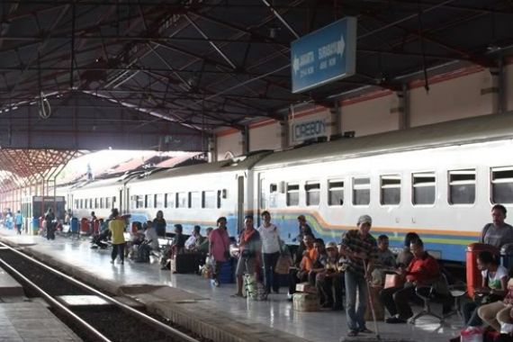 Menteri Jonan: Stasiun Pasar Senen Siap Layani Pemudik - JPNN.COM