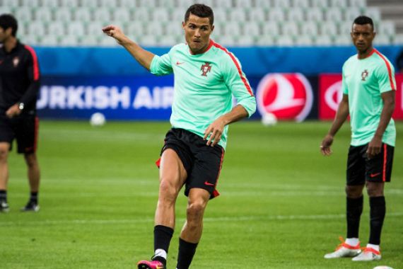 Kontra Islandia, Ini Rekor yang Siap Diukir Ronaldo - JPNN.COM