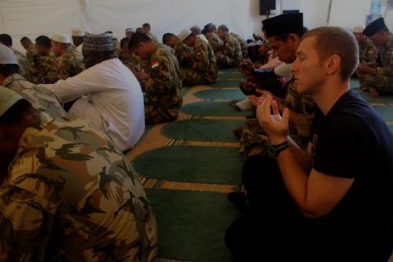 Kontingen Garuda Fasilitasi Ibadah Ramadan Pasukan PBB di Lebanon - JPNN.COM