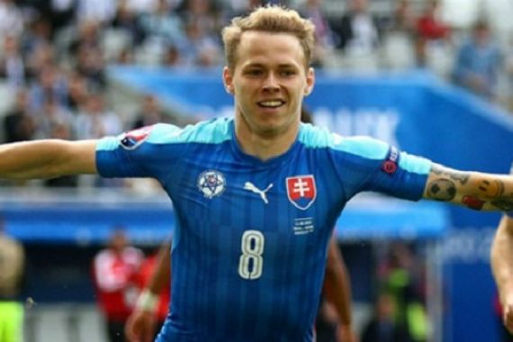 Lakukan Tiga Perubahan, Inilah Starting XI Slovakia vs Rusia - JPNN.COM