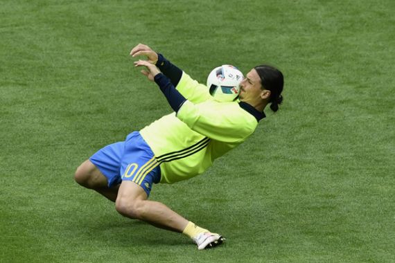 Kepincut Ibrahimovic, Raksasa Bavaria Siap Salip Setan Merah - JPNN.COM