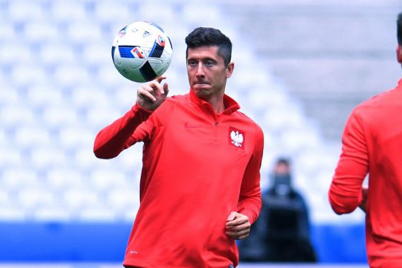 Lewandowski Tak Akan Ragu Menjebol Gawang Rekan Satu Tim - JPNN.COM