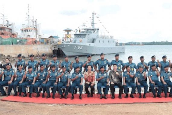 Mantap! 4 Kapal Patroli Kelas Dunia Buatan Batam Diserahkan ke TNI AL - JPNN.COM