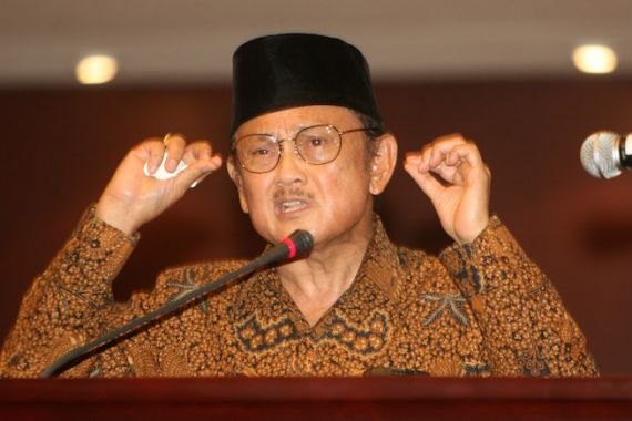 Hadiah Spesial Buat Pak Habibie di Ultah ke 80 Tahun - JPNN.COM