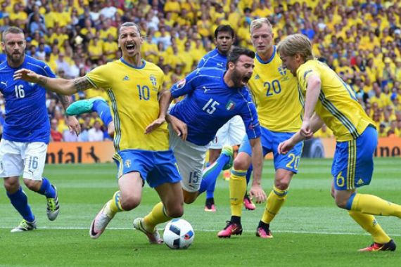 Hambar, Belum Ada Gol Bentrok Italia vs Swedia - JPNN.COM