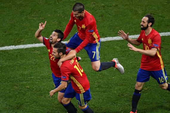 2 Gol 3 Menit, Spanyol Unggul Atas Turki di Babak Pertama - JPNN.COM