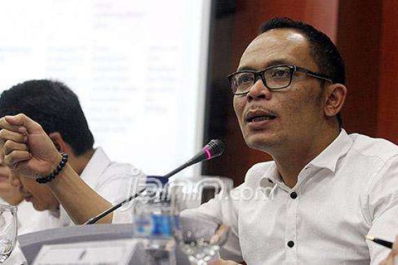 Menteri Hanif Ingatkan Perusahaan yang Lalai Bayar THR - JPNN.COM
