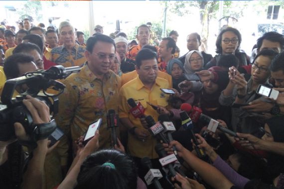 Depan Ahok, Yorrys: Kader Golkar di DKI Wajib Mendukung! - JPNN.COM