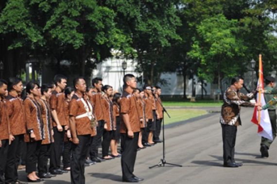 Lepas Kontingen Olimpiade, Jokowi Nantikan Emas ke-28 - JPNN.COM