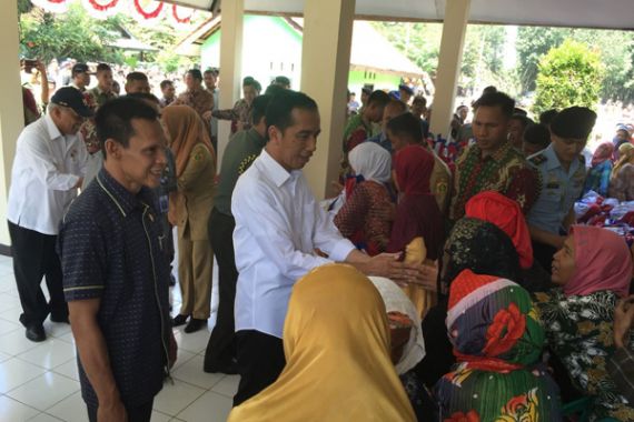 Kunjungi Bogor Saat Ultah, Jokowi Bikin Kaum Ibu Menangis Haru - JPNN.COM