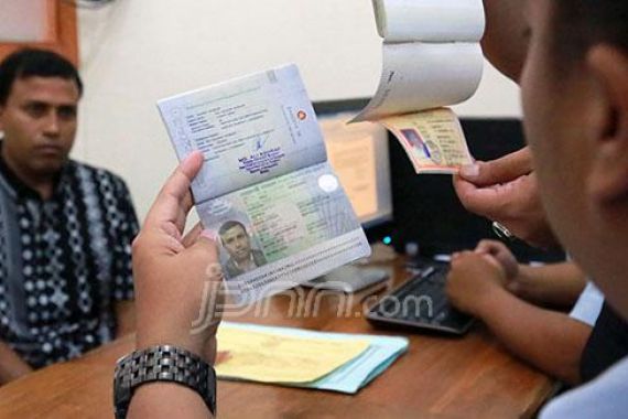 BAIS: Kebijakan Bebas Visa Berbahaya Bagi Keamanan Nasional - JPNN.COM