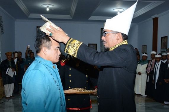TOP! KSAL Dianugerahi Gelar Panglima Armada Laut Kesultanan Tidore - JPNN.COM