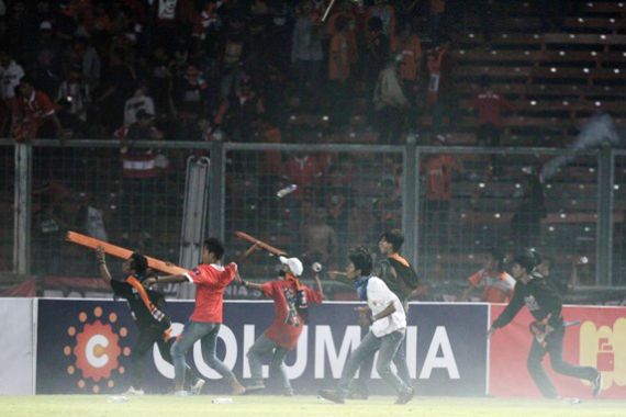 Persija Kena Sanksi Lantaran Suporter, Ini Baru Awal, Cing! - JPNN.COM