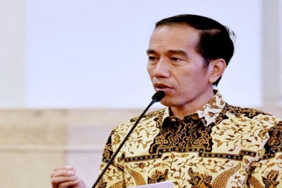 Jokowi: Saya Tidak Ingin Dengar Oknum jadi ‘Backing’ - JPNN.COM