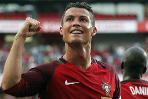 Prediksi Polandia vs Portugal: Ronaldo Beri Bukti - JPNN.COM