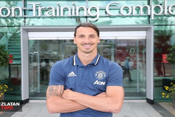 Luar Biasa! Kekuatan Tubuh Ibrahimovic Pecahkan Rekor di Old Trafford - JPNN.COM