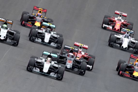 Dramatis! Hamilton Kalahkan Rosberg di Lap Terakhir, Rio? - JPNN.COM
