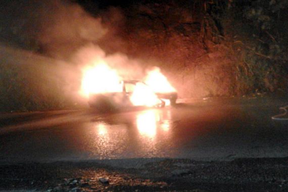 Ya Ampun! Mobil Ludes Terbakar saat Mudik Bersama Keluarga - JPNN.COM
