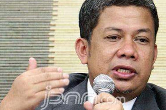 Fahri Hamzah: Pengelola Tol Tutup Mata - JPNN.COM