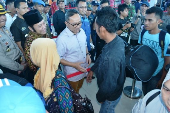 Ketua MPR RI Pantau Arus Balik di Bakauheni - JPNN.COM