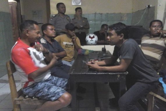 WADUH, Ada Oknum Polisi Ancam Tembak Warga - JPNN.COM