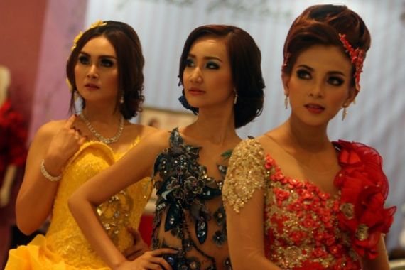 Pengin Cantik? Tak Perlu Operasi, Cukup dengan Teknik Ini - JPNN.COM