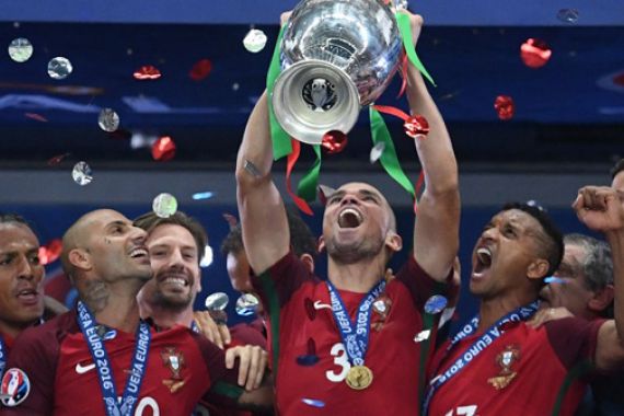 Ini Alasan Bek Portugal Jadi Pemain Terbaik Final Euro 2016 - JPNN.COM