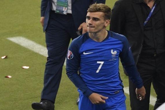 Mengejutkan! Legenda Prancis Sebut Griezmann Tak Layak Jadi Pemain Terbaik Euro 2016 - JPNN.COM