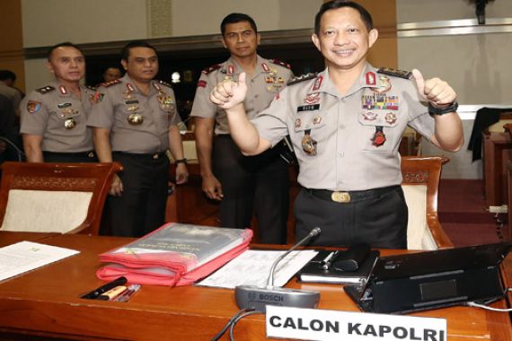 Besok, Jokowi Lantik Tito jadi Kapolri - JPNN.COM