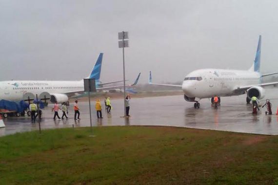 Cuaca Buruk, Bandara Ini Sempat Ditutup, 3 Penerbangan Dialihkan - JPNN.COM