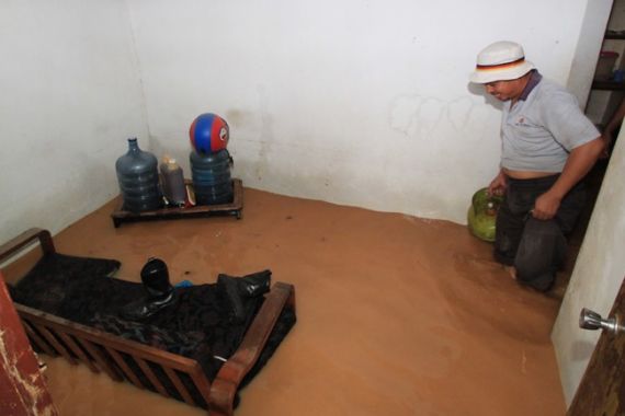 Ratusan Rumah Terendam Banjir, Warga Minta Dibangun Kanal - JPNN.COM