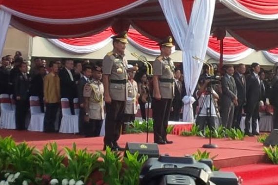 Mengharukan, di Depan Anggota, Tito Ungkap Kehebatan Badrodin - JPNN.COM