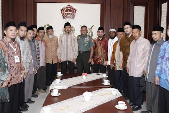 Panglima TNI Terima Panitia Muktamar III Wahdah Islamiyah - JPNN.COM