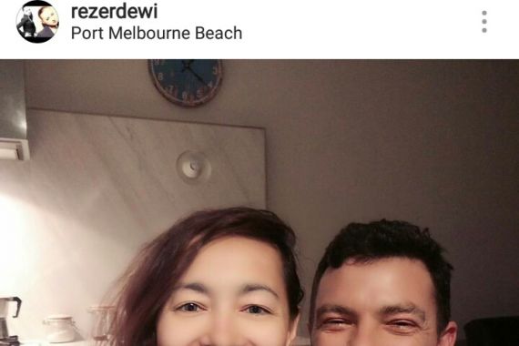 Dewi Rezer Makin Sering Pamer Foto dengan Pria Ini - JPNN.COM