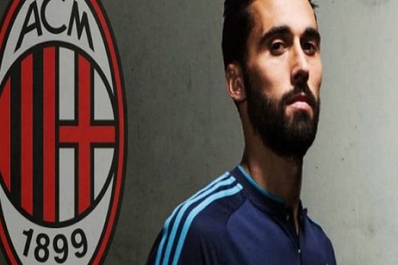 Bersama AC Milan, Eks Fullback Real Madrid Ini Teradang Tradisi Buruk - JPNN.COM