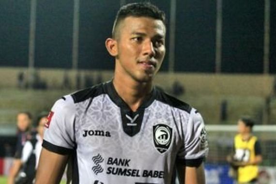 Kiper Sriwijaya FC Sudah Habiskan 19 Botol Infus - JPNN.COM