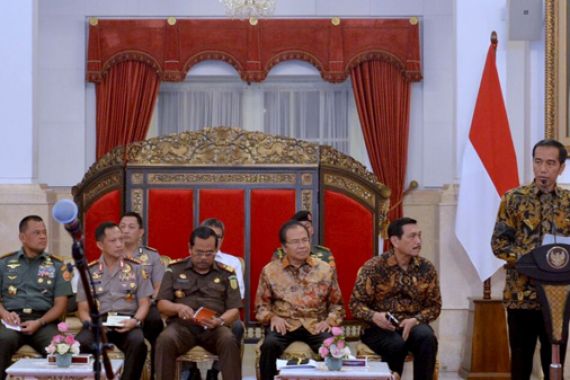 Evaluasi Kinerja, Jokowi Kumpulkan Kapolda dan Kajati - JPNN.COM