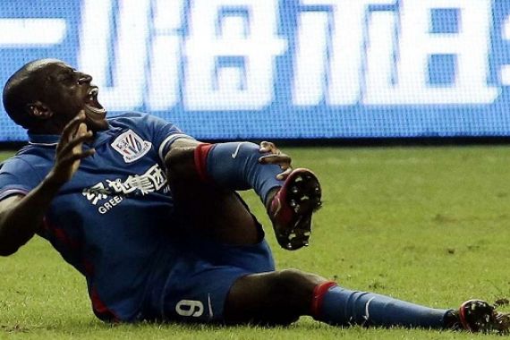 Kakinya Patah Akibat Ulah Sun Xiang, Demba Ba: Jangan Hujat Dia - JPNN.COM