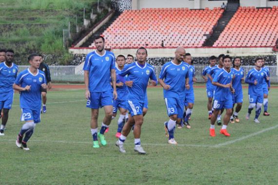 Ini Perkiraan Starting XI Persipura vs Persib - JPNN.COM