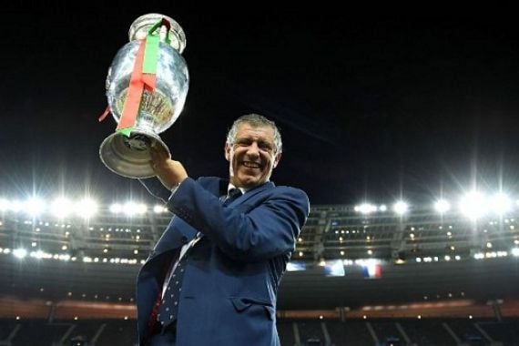Trofi Euro 2016 Berbuah Kontrak Baru Bagi Fernando Santos - JPNN.COM