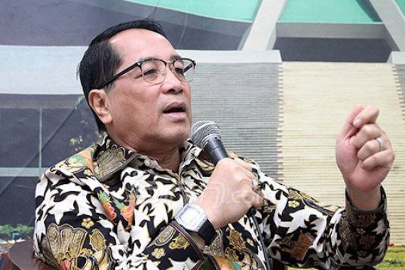 DPR Anggap Usulan Komnas Pengendalian Tembakau Terlambat - JPNN.COM