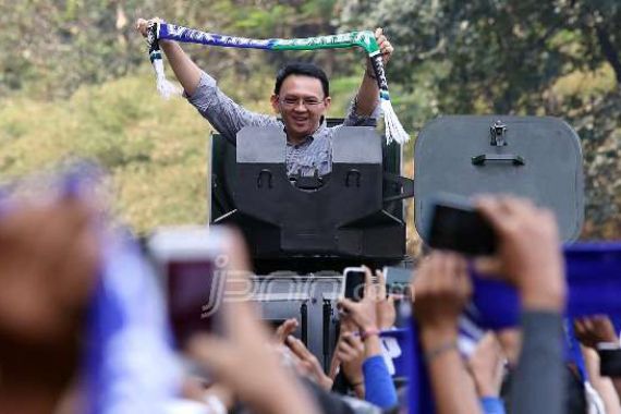 Ahok Dianggap Pegang Kartu Truf, Jokowi Diminta Segera Bersikap - JPNN.COM