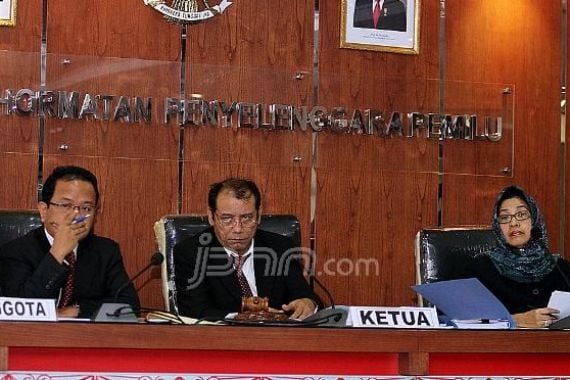 DKPP Rehabilitasi Nama Baik Almarhum Husni Kamil Manik - JPNN.COM