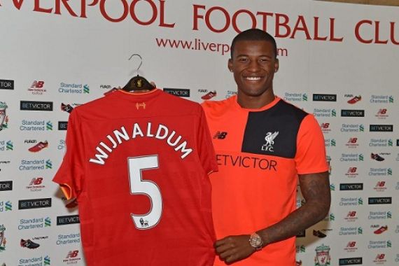 Di Anfield, Wijnaldum Kenakan Nomor Kostum Peninggalan Agger - JPNN.COM