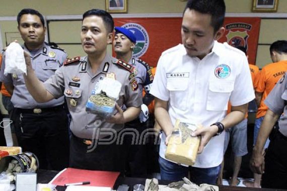 Dua Kepala Kepolisian Bogor Kena Rotasi - JPNN.COM