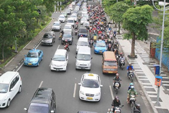 Polisi Siapkan Sanksi buat Pelanggar Uji Coba Ganjil-Genap - JPNN.COM