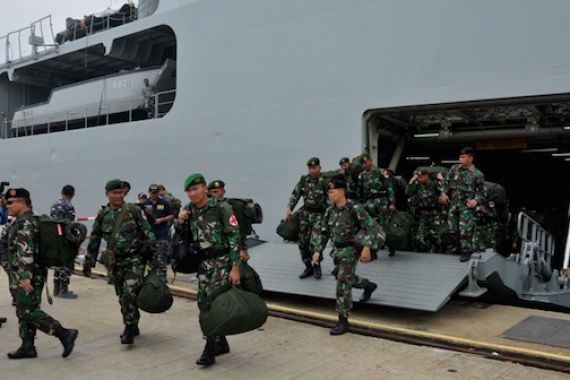Lihat Nih, 402 Prajurit TNI Sudah Tiba Di Malaysia - JPNN.COM