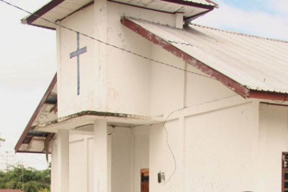 Rumahnya Dijarah, Dibakar, Pengungsi Perang Mimika Tinggal di Gereja - JPNN.COM