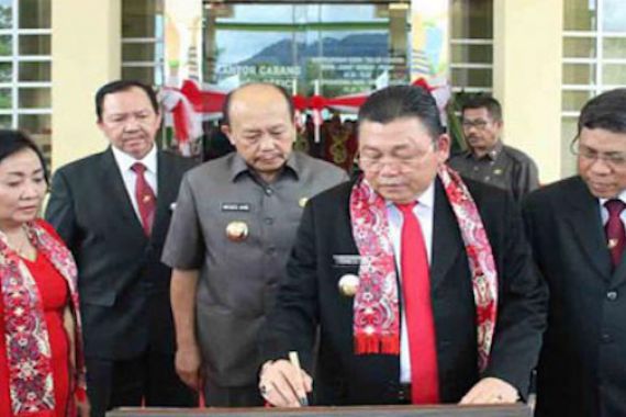 SIMAK Nih, Pesan Gubernur Saat Pameran “Welcome to Landak...' - JPNN.COM